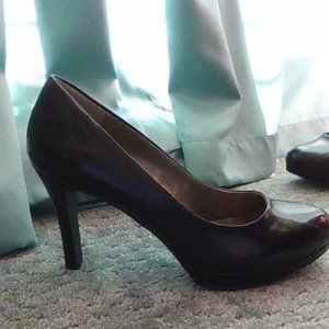 Moda Black 4" Heel Dress or Professional shoes